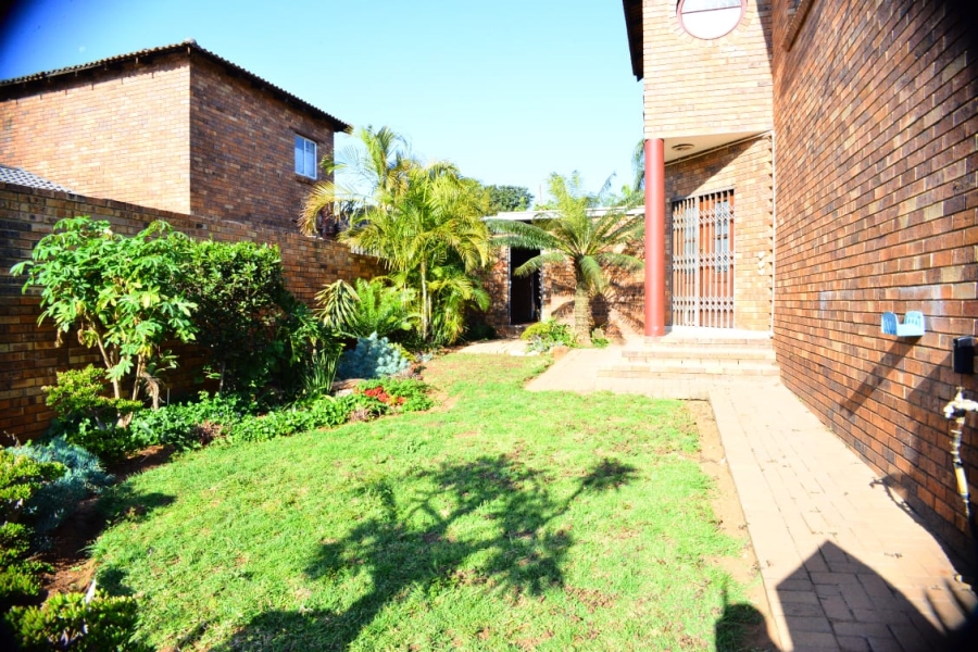 3 Bedroom Property for Sale in Safari Gardens North West